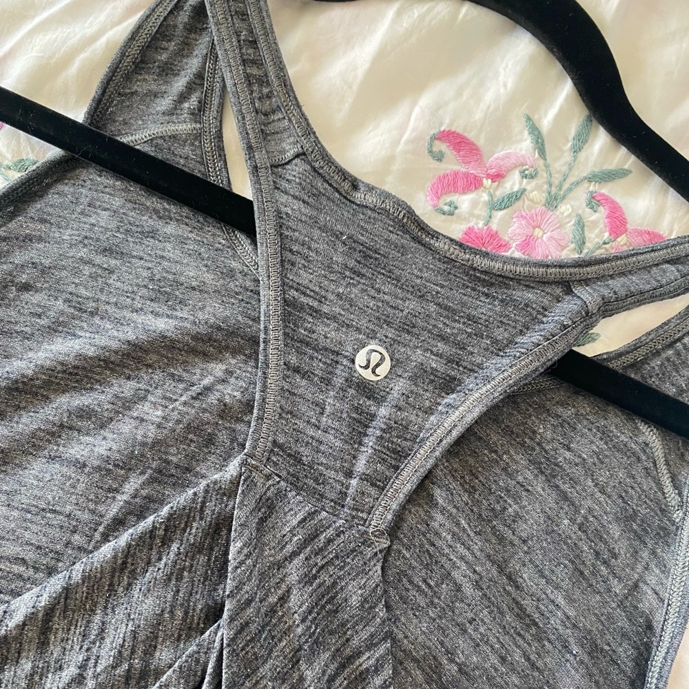 Mixed grey Lululemon athletic top